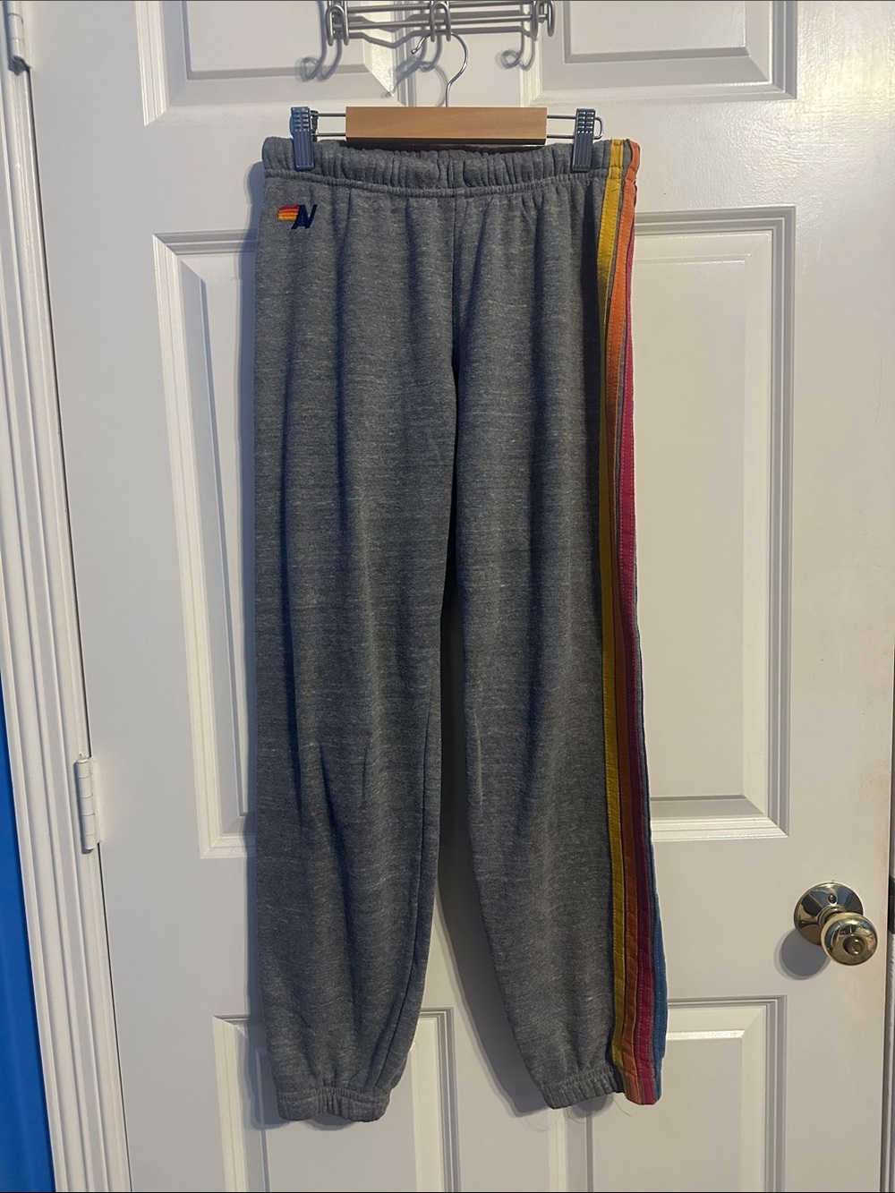 EUC Aviator Women’s Rainbow Stripe Sweatpant Joggers Medium